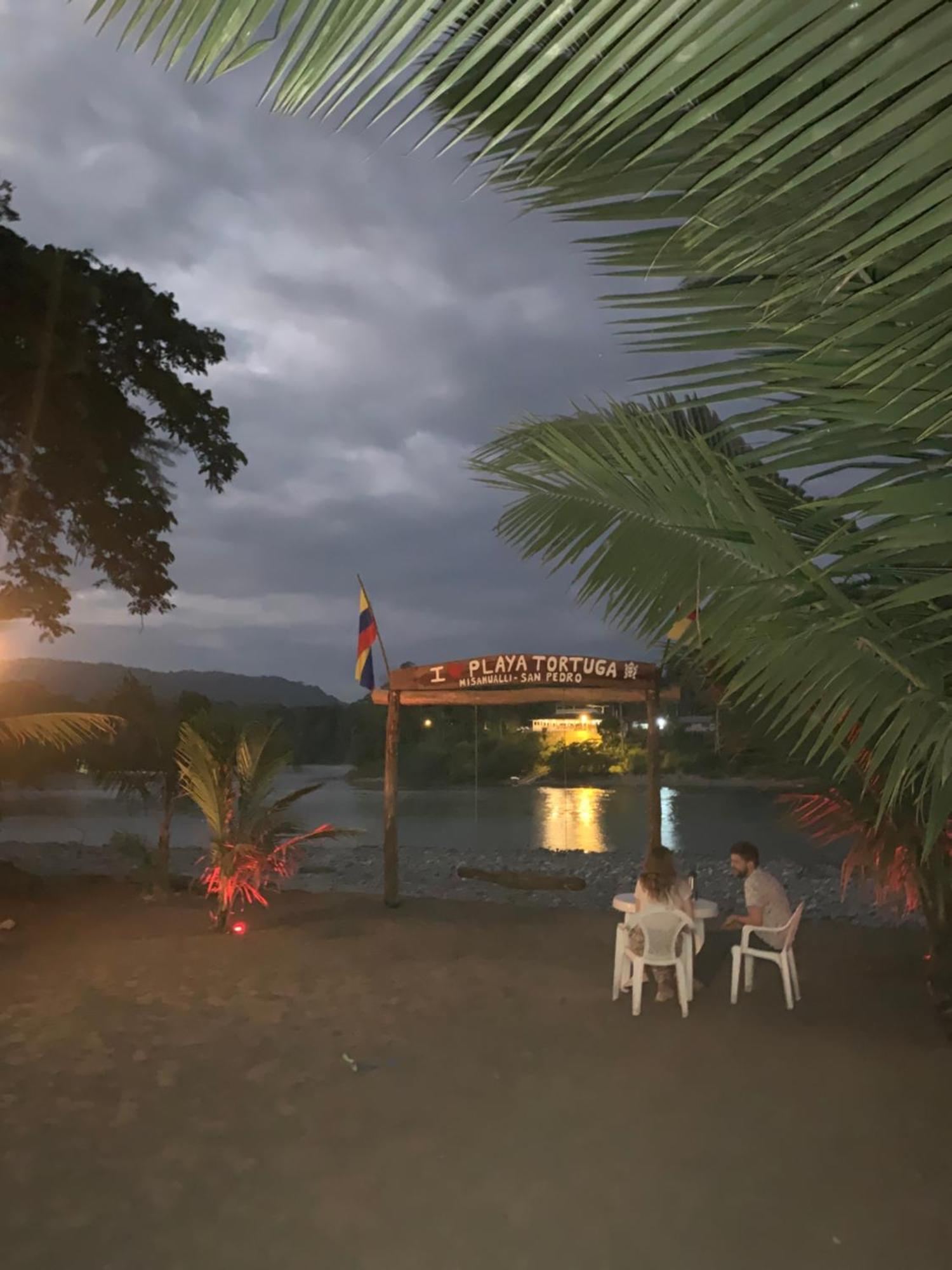 Playa Tortuga Apartment Misahualli Bagian luar foto