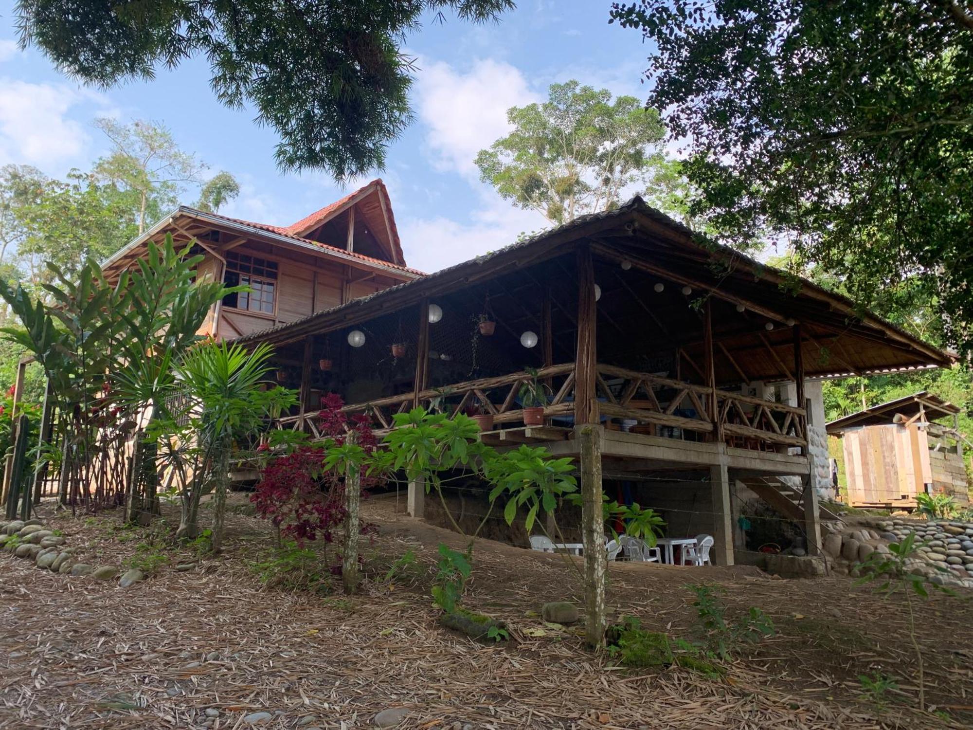 Playa Tortuga Apartment Misahualli Bagian luar foto
